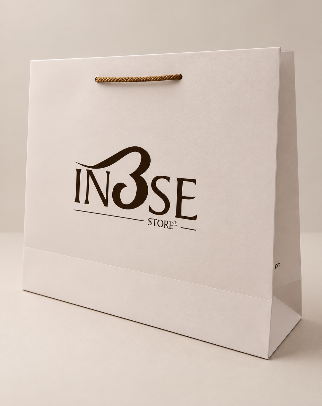 saco premium em papel couche com impressão 2 cores com plastico mate com asa em cordão